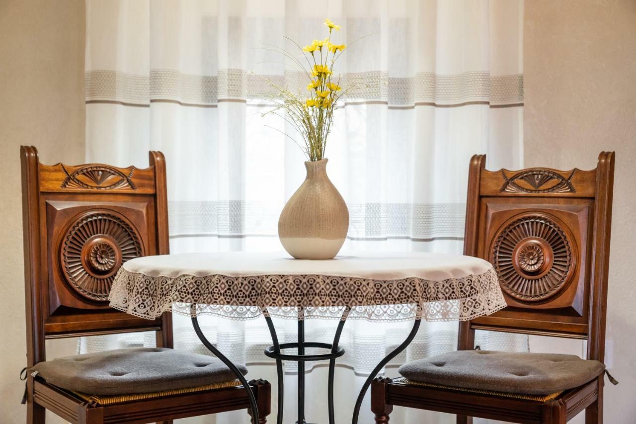 Historic Apartment In The Heart Of The City Veliko Tŭrnovo Eksteriør bilde