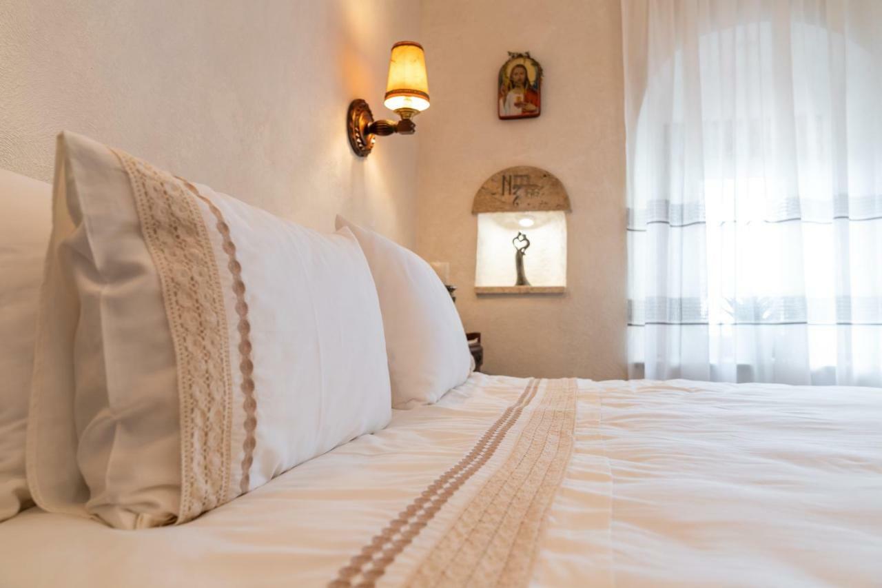 Historic Apartment In The Heart Of The City Veliko Tŭrnovo Eksteriør bilde