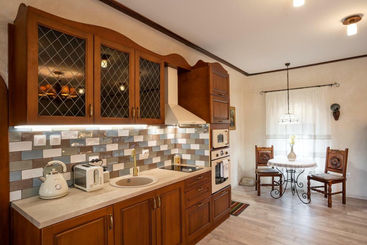 Historic Apartment In The Heart Of The City Veliko Tŭrnovo Eksteriør bilde