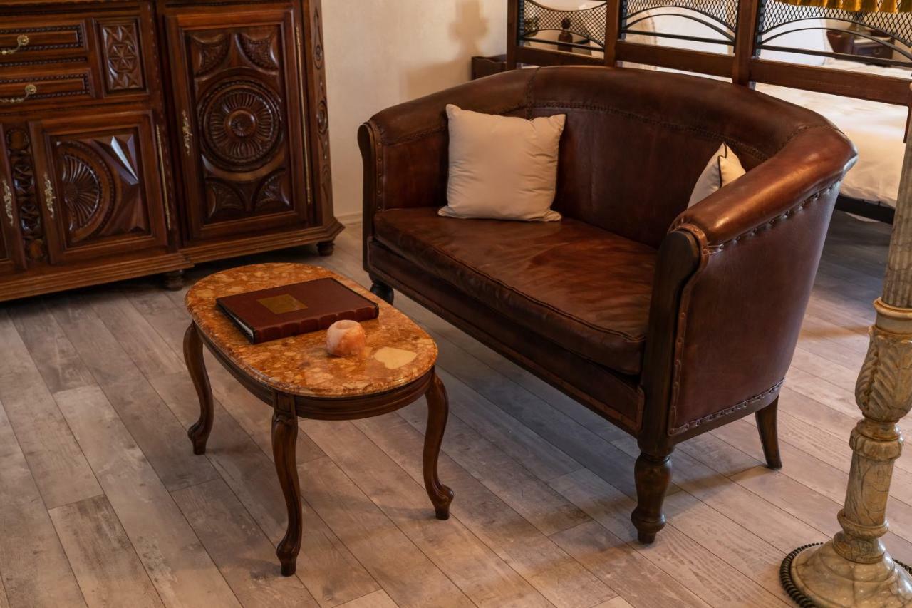 Historic Apartment In The Heart Of The City Veliko Tŭrnovo Eksteriør bilde