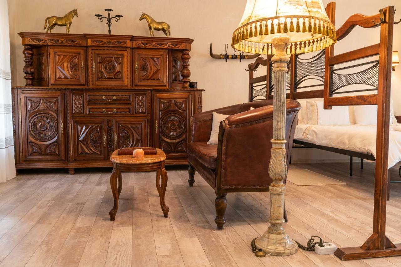 Historic Apartment In The Heart Of The City Veliko Tŭrnovo Eksteriør bilde