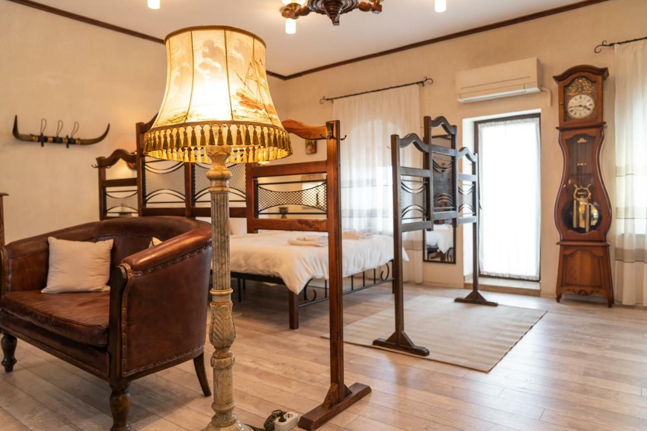Historic Apartment In The Heart Of The City Veliko Tŭrnovo Eksteriør bilde