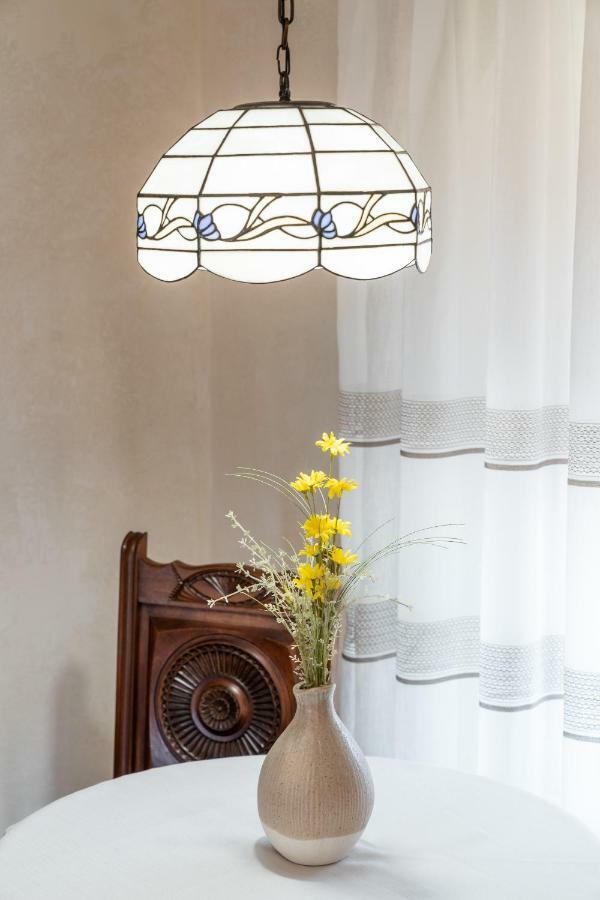 Historic Apartment In The Heart Of The City Veliko Tŭrnovo Eksteriør bilde